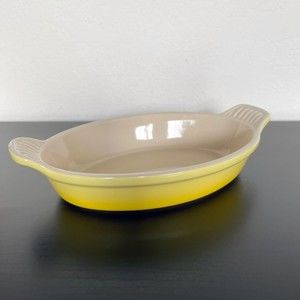 Le Creuset 8" Oval Au Gratin Stoneware Baking Dish Soleil Yellow